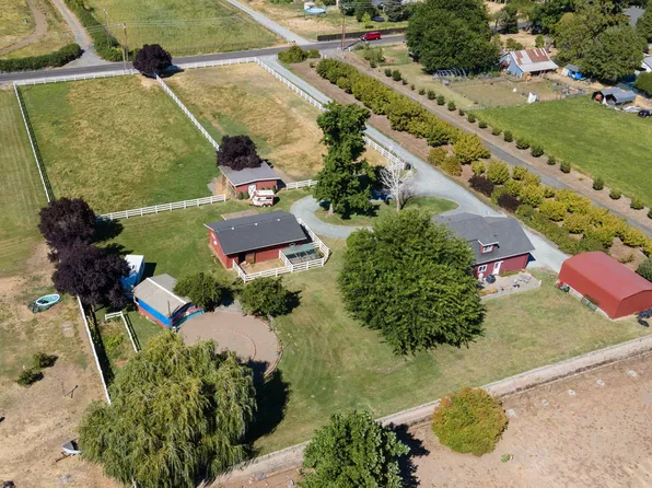 4867 Lower River Rd, Grants Pass, OR 97526