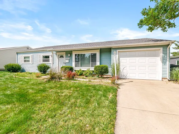 1815 Orkney Dr, South Bend, IN 46614