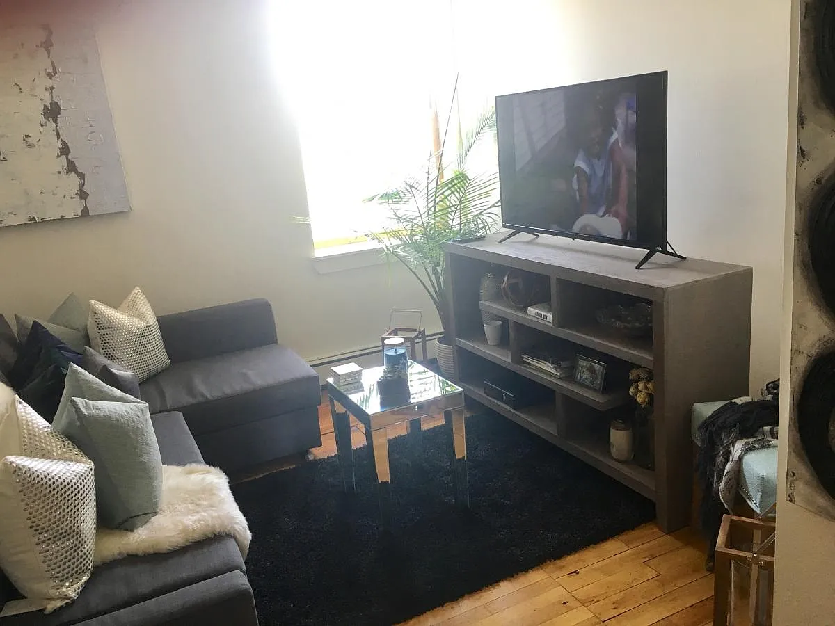Studio, 600 sqft, $1,795 — Photo 2