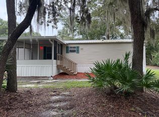 103 Diamond Lake Dr, Crescent City, FL 32112