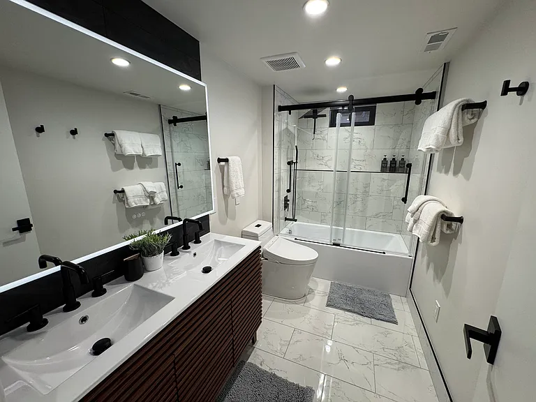 838 Oak St #B — Photo 8
