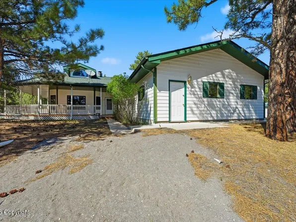 34 Pine Ridge Rd, Moorcroft, WY 82721
