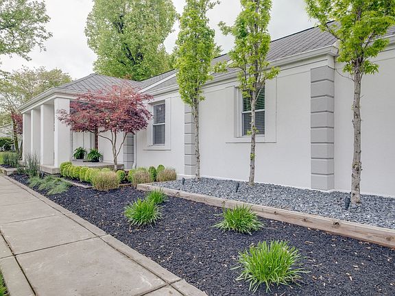 3rd image of 4817 Tanglewood Dr
