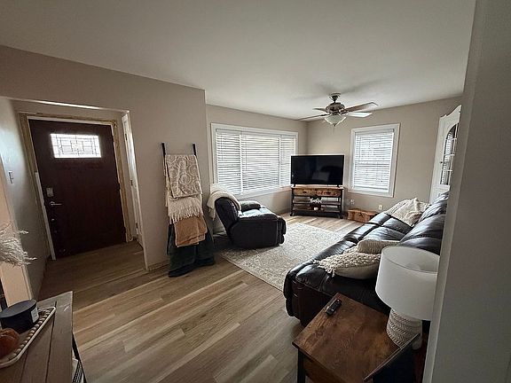 2nd image of 602 6th St