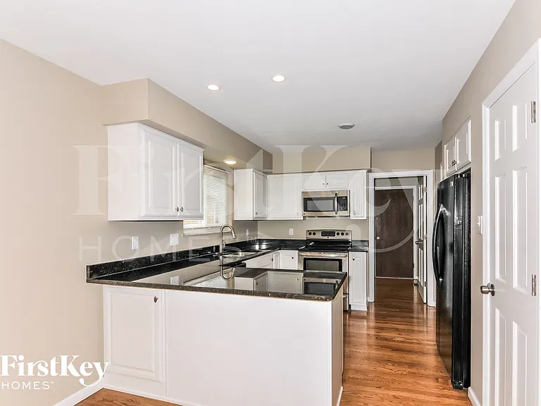 4446 Skyridge Dr — Photo 7