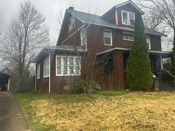 3rd image of 304 Kenilworth Ave SE