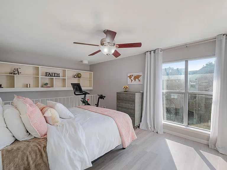 4211 Holland Ave #211 — Photo 14