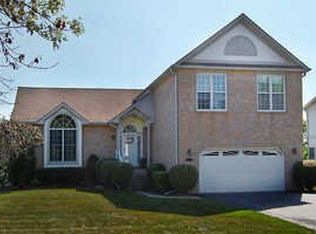 340 Knox Park Rd, Lake Zurich, IL 60047