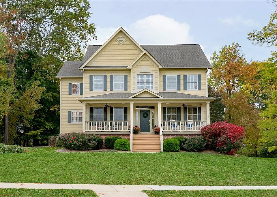 1st image of 760 Pebble Brook Pl