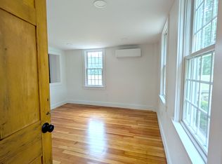 87 Jasons Ln #B, Rochester, MA 02770