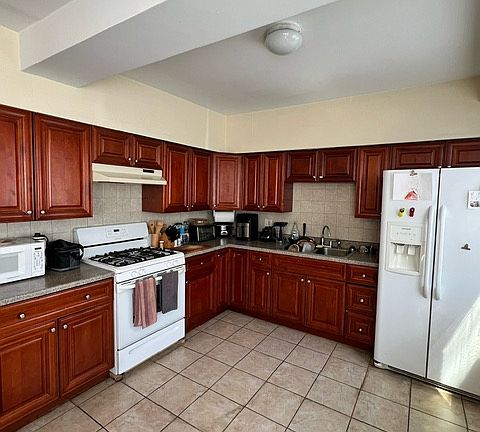 4th image of 9518 Grand Ave APT 2F