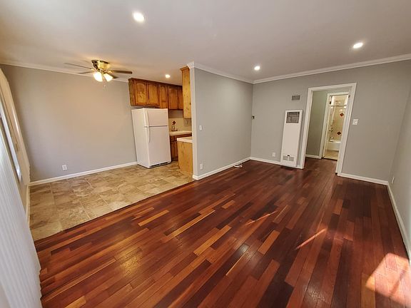 3rd image of 1346 N Las Palmas Ave APT 2
