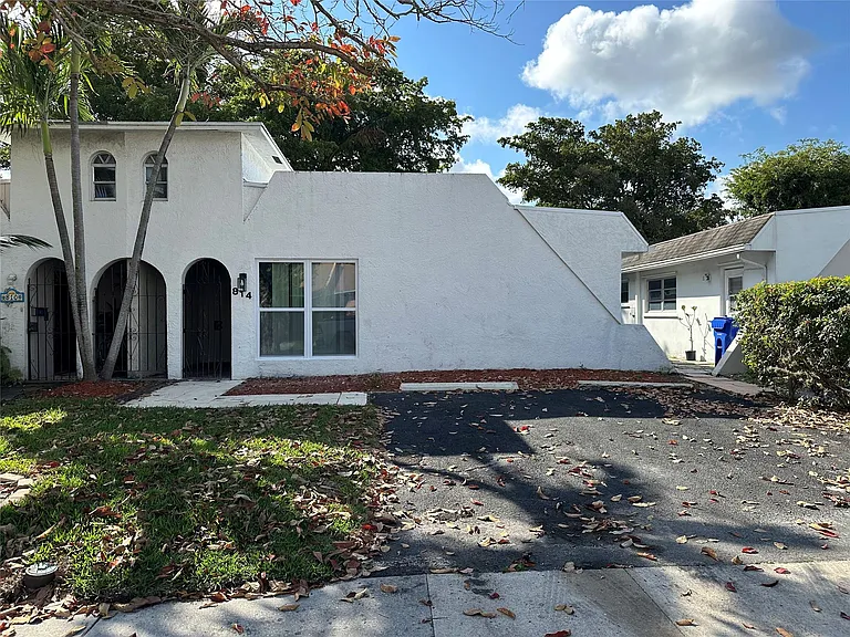 814 SW 12th Pl — Photo 32