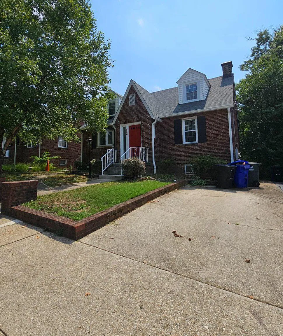 4 bed, 3.0 bath, 1453 sqft, $4,500 — Photo 1