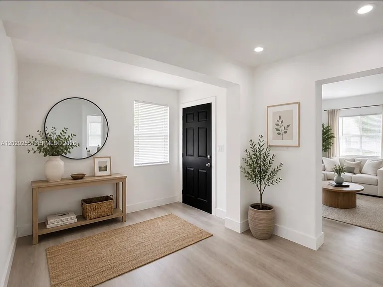 1708 NW 7th St — Photo 3