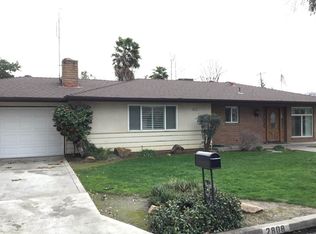 2808 Westgate Dr, Madera, CA 93637