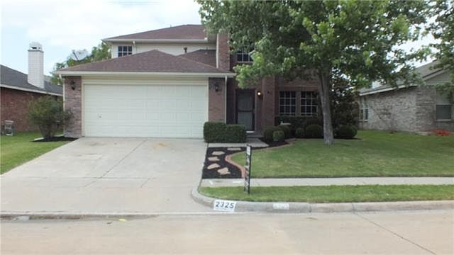 1st image of 2325 Maple Dr