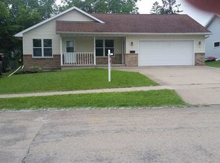 1005 Buchanan Ave, Oshkosh, WI 54902