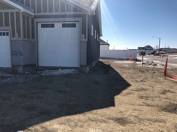 2nd image of 2246 Weatherby Ave