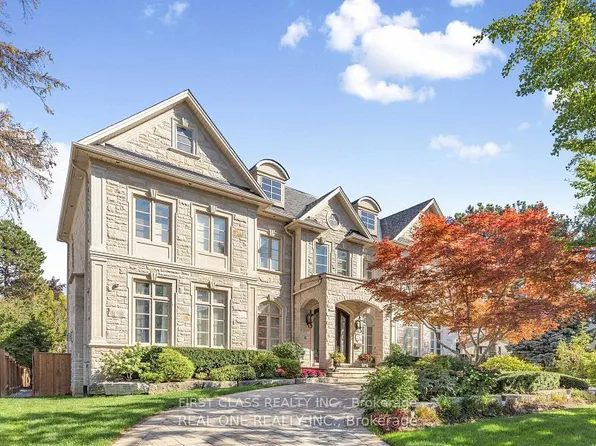 25 Dempsey Cres, Toronto, ON M2L 1Y4