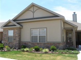 4157 N Rolling Meadows Dr, Fayetteville, AR 72703