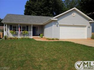 1207 Comstock Dr, Marshall, MI 49068