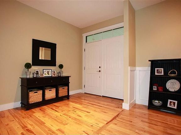 4th image of 126 Mill Springs Cir