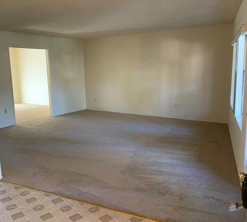 2nd image of 1025 Meadow Lake Dr APT 8