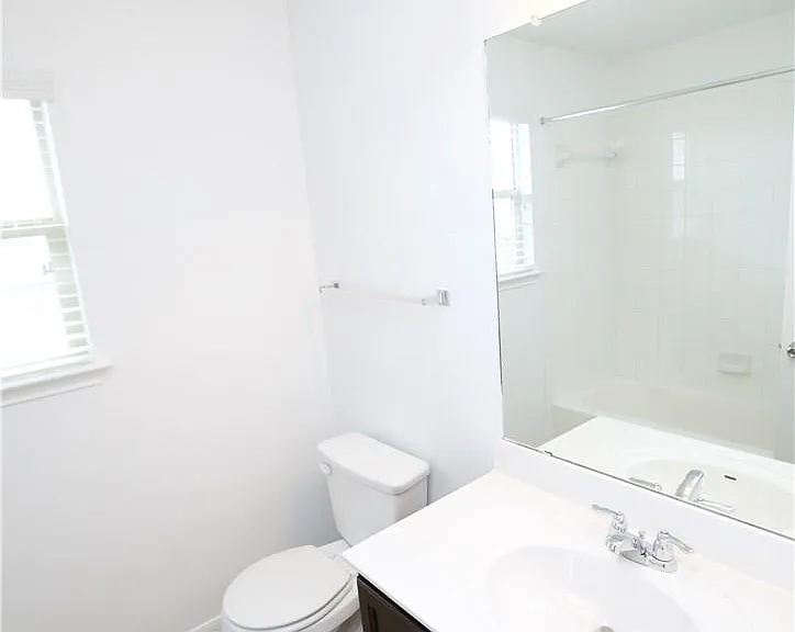18421 Moreto Loop — Photo 10