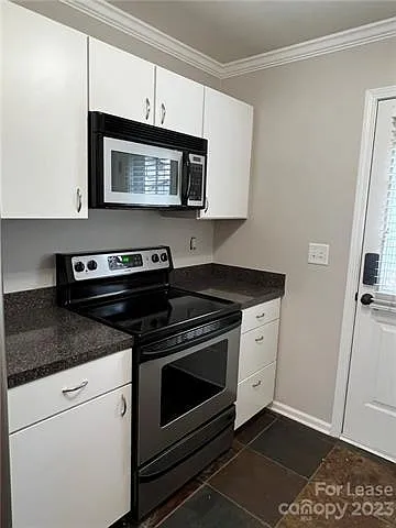 3361 Weston St — Photo 12