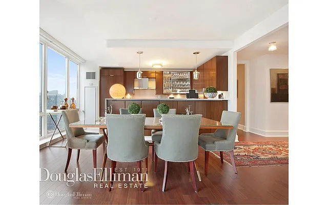 Rented by Douglas Elliman | media 15
