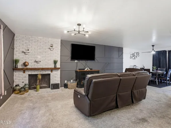 1340 W Avenue J4, Lancaster, CA 93534