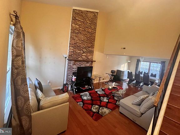 3rd image of 6053 Ponhill Dr