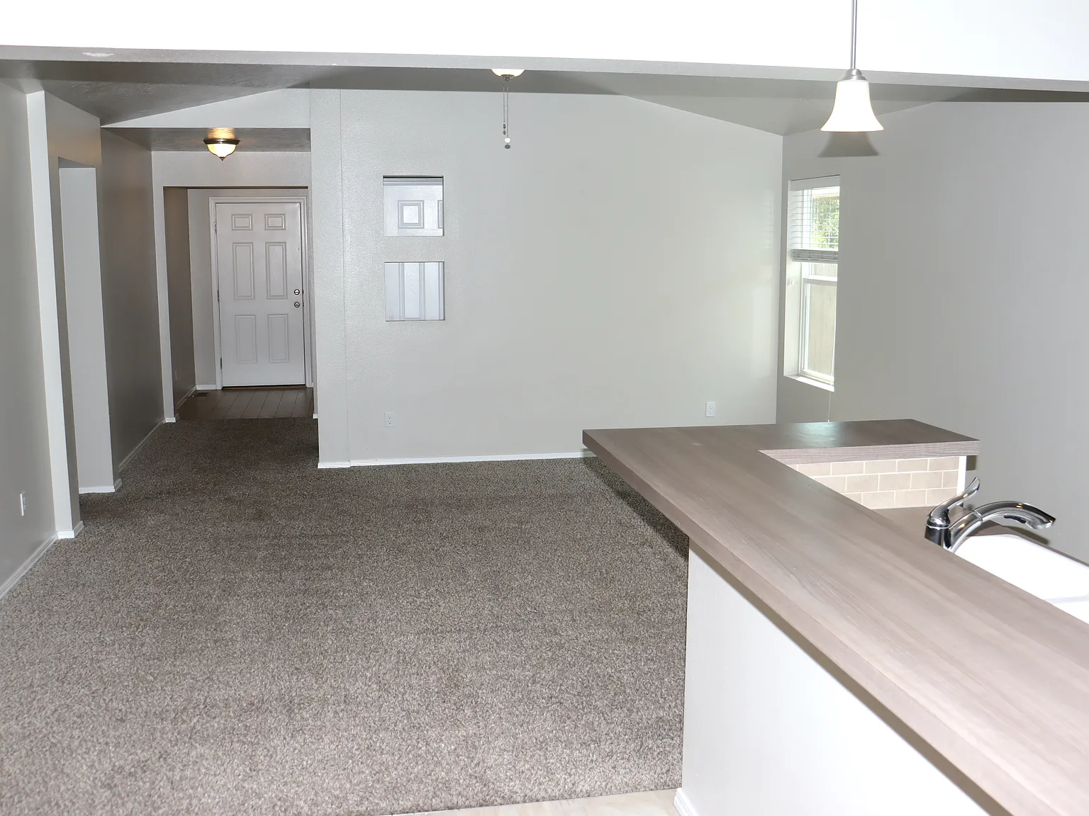 3 bed, 1502 sqft, $1,995 — Photo 4