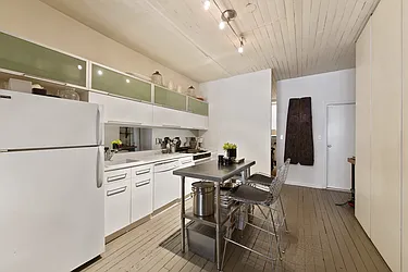 Rented by Nest Seekers International