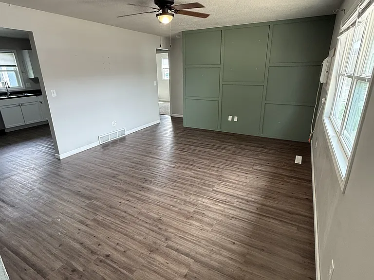 3303 S Holly Ave #2 — Photo 2