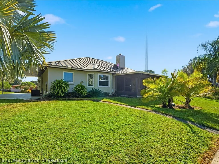 105 Fern Ct — Photo 45