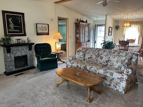 4th image of 1001 SE 15th St Unit 31