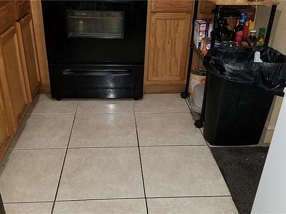 3rd image of 3024 W 16th St