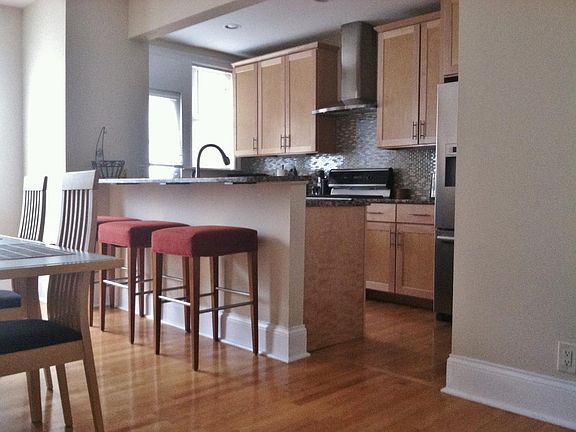 3rd image of 7519 Parkdale Ave APT 2W