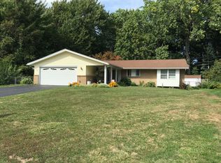 225 Heritage Cir, Rochester, NY 14615