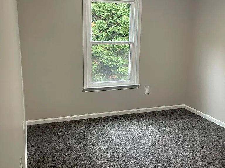 35 Honeysuckle Dr — Photo 25