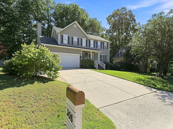 3rd image of 308 Highfield Ave