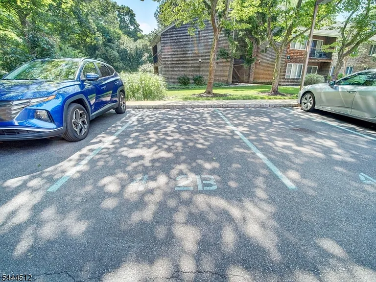 4 Tulip Cres #2B — Photo 26