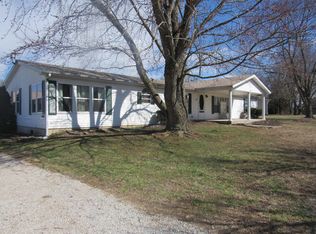 39 Grand Imperial Dr, Galena, MO 65656