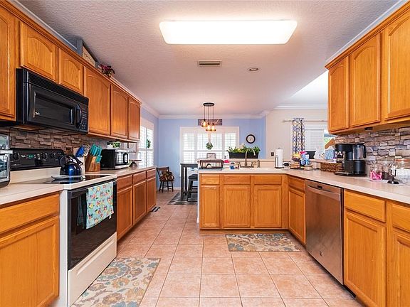4th image of 33808 Silver Pine Dr