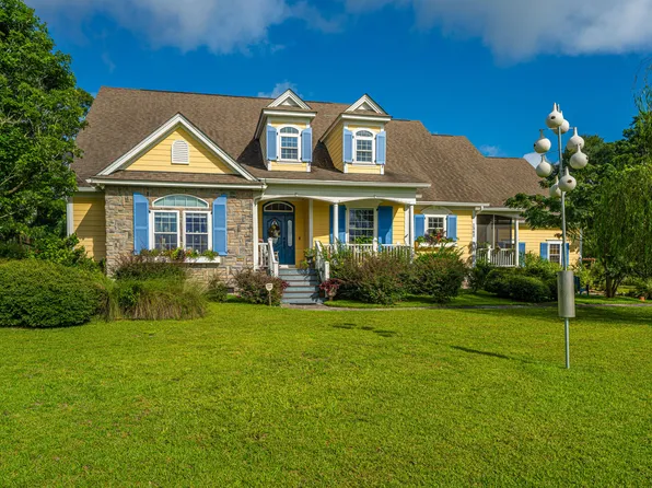 1342 1st Bend Rd, Harleyville, SC 29448