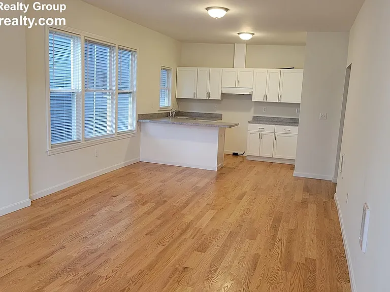 920 Hyde Park Ave #1 — Photo 4