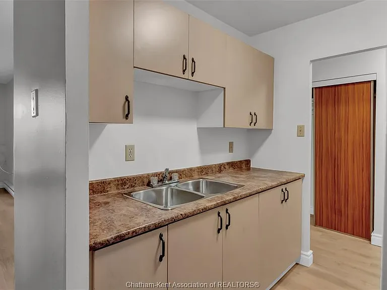 130 Park Ave E #408 — Photo 9