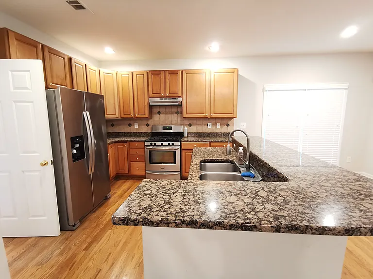 715 Morning Creek Ln — Photo 9